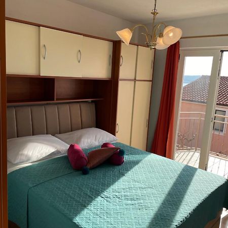 Comfortable Apartment Near The Sea Trogir Exteriér fotografie