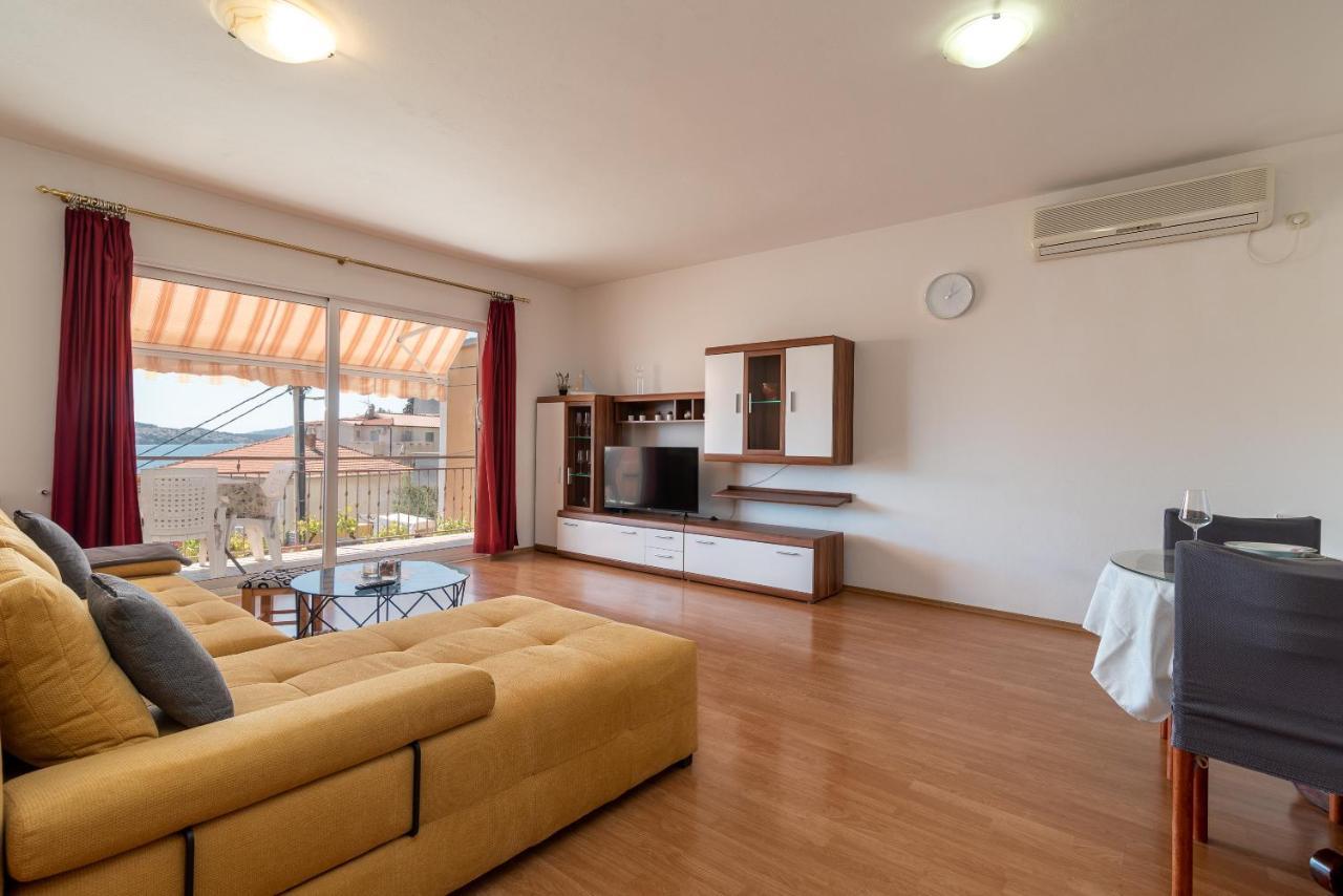 Comfortable Apartment Near The Sea Trogir Exteriér fotografie