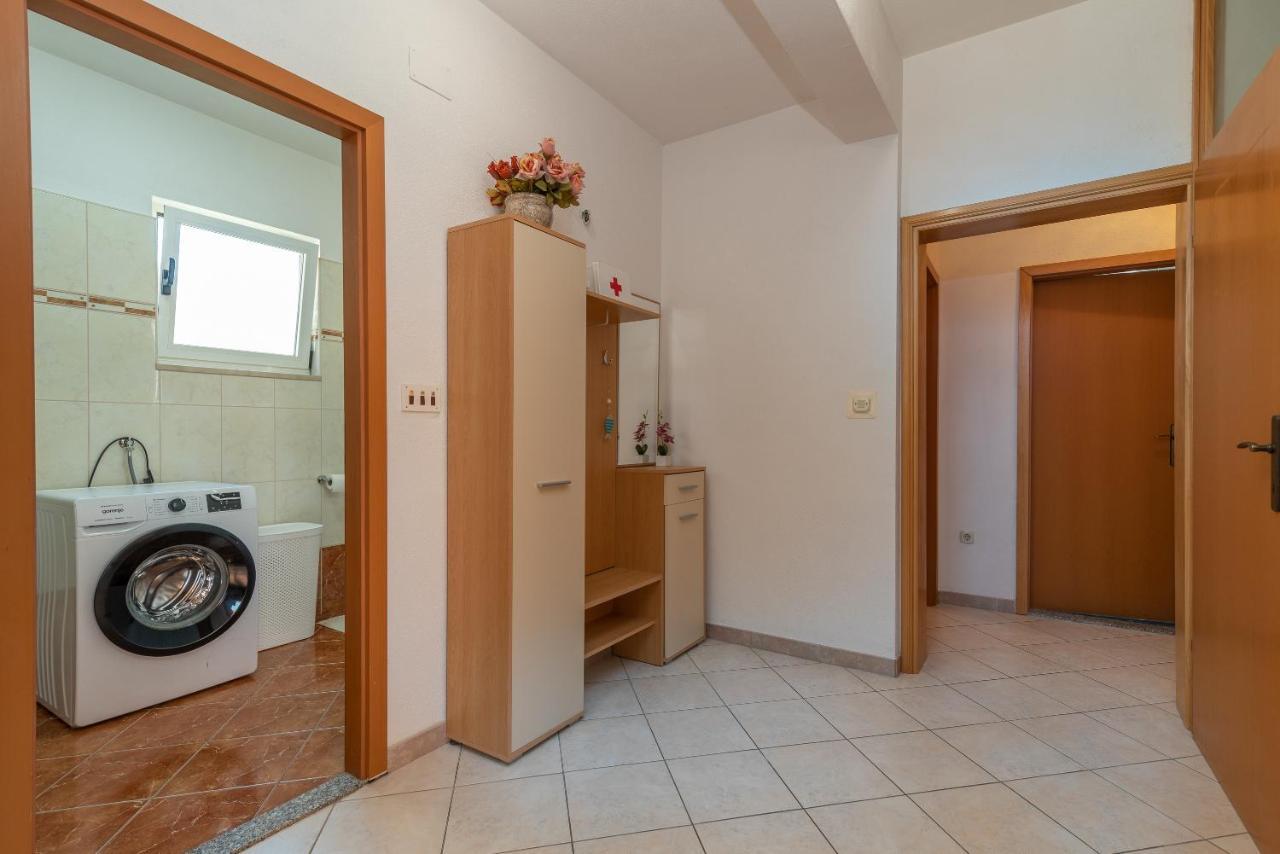Comfortable Apartment Near The Sea Trogir Exteriér fotografie