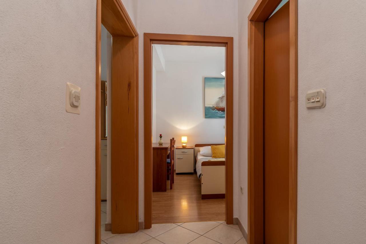 Comfortable Apartment Near The Sea Trogir Exteriér fotografie